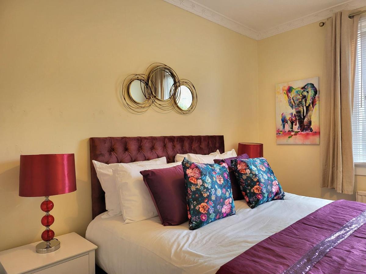 אדינבורו 4 Bedrooms Apartment By Sensational Stay Short Lets & Serviced Accommodation מראה חיצוני תמונה