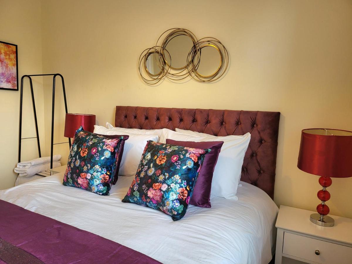 אדינבורו 4 Bedrooms Apartment By Sensational Stay Short Lets & Serviced Accommodation מראה חיצוני תמונה