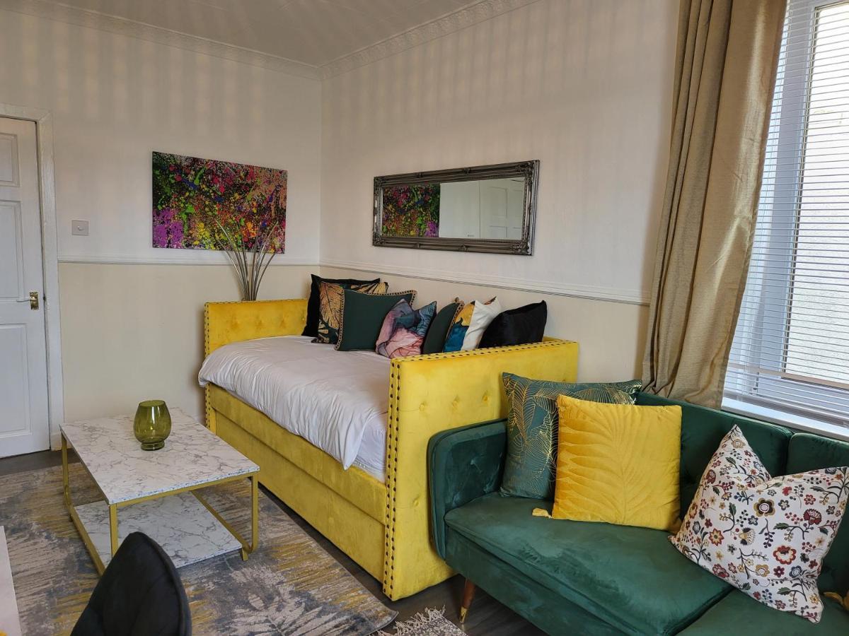 אדינבורו 4 Bedrooms Apartment By Sensational Stay Short Lets & Serviced Accommodation מראה חיצוני תמונה