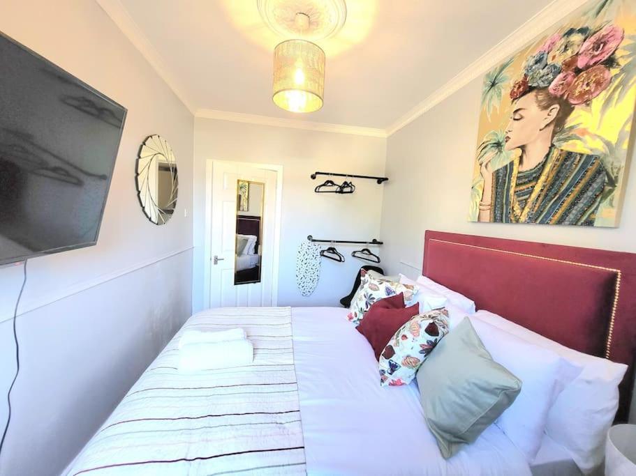 אדינבורו 4 Bedrooms Apartment By Sensational Stay Short Lets & Serviced Accommodation מראה חיצוני תמונה