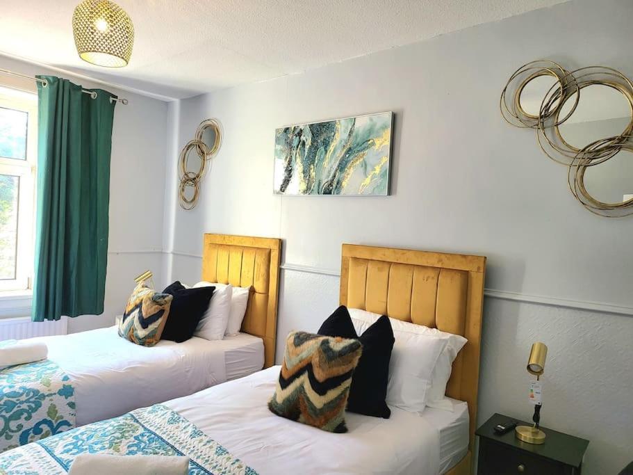 אדינבורו 4 Bedrooms Apartment By Sensational Stay Short Lets & Serviced Accommodation מראה חיצוני תמונה