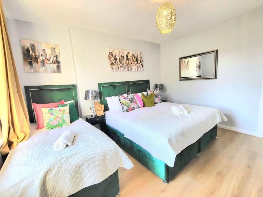אדינבורו 4 Bedrooms Apartment By Sensational Stay Short Lets & Serviced Accommodation מראה חיצוני תמונה